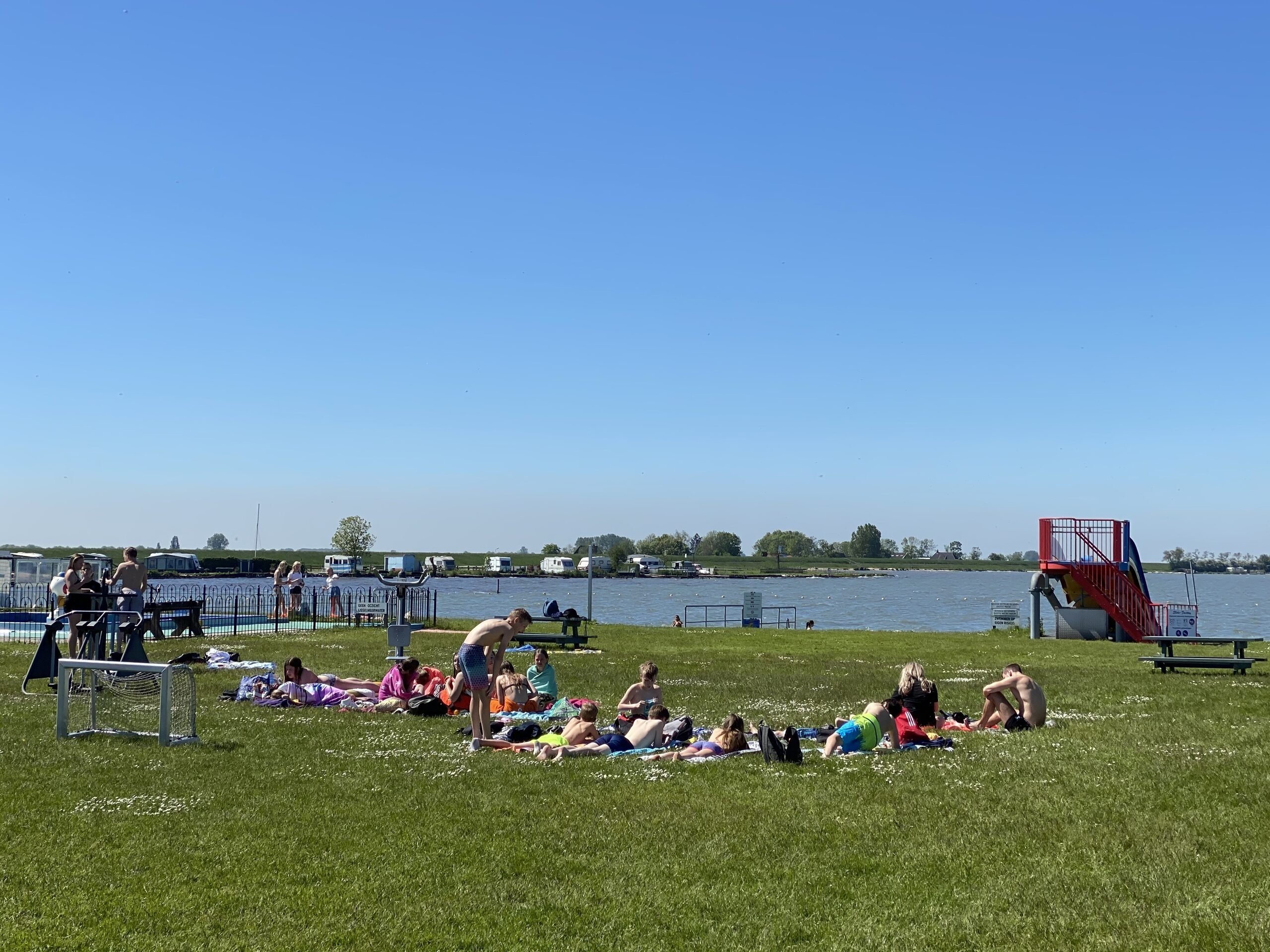 Zonnen aan markermeer
